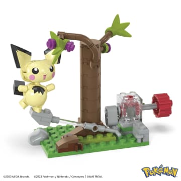 MEGA Pokémon Building Toy Kit, Pichu's Forest Forage With 1 Action Figure (84 Pieces) - Imagem 5 de 6