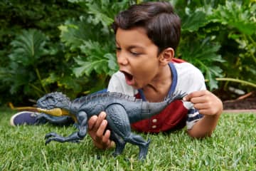 Jurassic World Slash ‘n Battle Scorpios Rex Action & Sound Figure 4 Year Olds & Up
