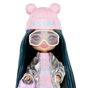 Barbie Extra Fly Muñeca Minis Look de Invierno - Imagen 4 de 5