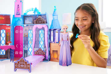 Disney Frozen Arendelle Castle With Elsa Doll - Image 2 of 6