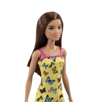 Barbie Fashion & Beauty Muñeca Vestido Amarillo con Mariposas - Image 2 of 6