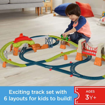 Thomas & Friends Percy 6-In-1 Set With Motorized Percy Engine, Track & Play Pieces
