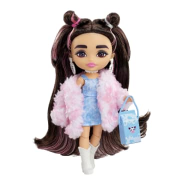 Barbie Extra Minis Muñeca Chamarra Peluda de Vaca - Imagen 1 de 5