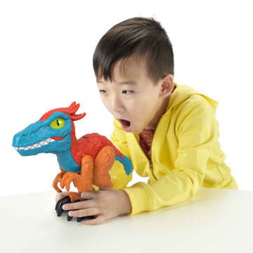 Imaginext Jurassic World Dominion Pyroraptor XL Poseable 10-Inch Dinosaur Toy For Preschool Kids