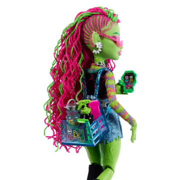 Monster High Venus Mcflytrap Fashion Doll With Pet Chewlian And Accessories