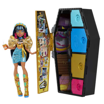 Monster High Skulltimate Secrets Cleo De Nile Doll And Fashion Set With Dress-Up Locker