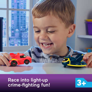 Fisher-Price DC Batwheels Light-Up 1:55 Scale Toy Cars, Redbird And Batwing, 2-Piece Preschool Toys - Imagen 2 de 6