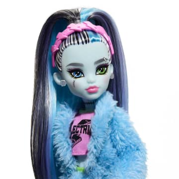 Monster High Doll And Sleepover Accessories, Frankie Stein, Creepover Party