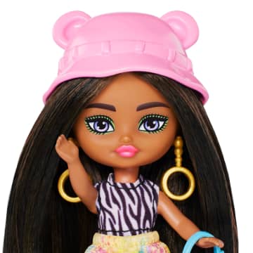 Barbie Extra Fly Muñeca Playera de Cebra - Imagem 4 de 5