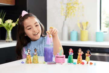 Disney Princesa Muñeca Color Reveal Fiesta Floral - Imagen 2 de 4