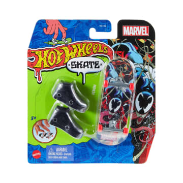 Hot Wheels Skate Vehículo de Juguete Patineta Marvel con Tenis - Image 6 of 6