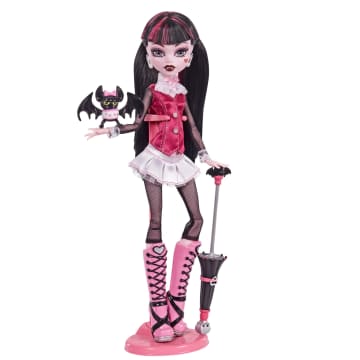 Monster High Draculaura Fashion Doll with Pink & Black Hair, Signature  Look, Accessories & Pet Bat