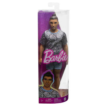 Barbie Fashionista Boneca Ken com Camiseta e Shorts Estampados