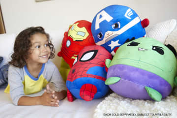 Marvel Cuutopia Plush Spider-Man, 10-In Soft Rounded Pillow Doll, Collectible Superhero Stuffed Animal - Imagem 2 de 6