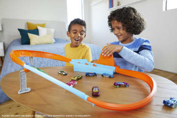 Hot Wheels Rapid Raceway Champion Action Speed Boost Oval Track, Ages 5 And Older