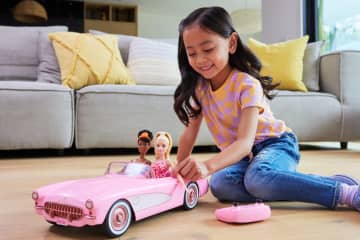 Hot Wheels Corvette Barbie Radiocommandée - Tirée du Film Barbie