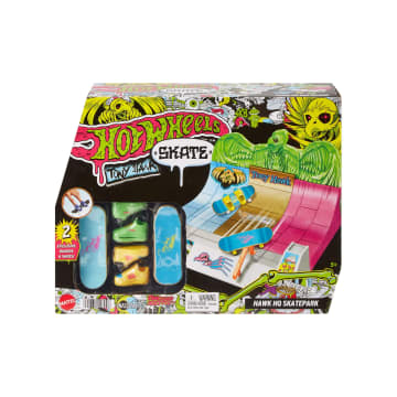 Hot Wheels Skate Tony Hawk Hq Skatepark With 2 Exclusive Fingerboards And 2 Pairs Of Skate Shoes