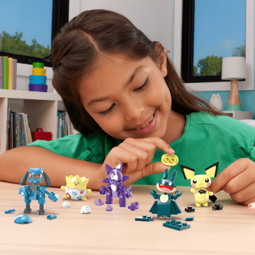 Mega  Pokémon  Figurines Articulées  Coffret de 8 Pour Dresseur - Image 2 of 6