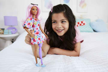Barbie Fashionista Boneca Vestido Floral e Cabelo Rosa
