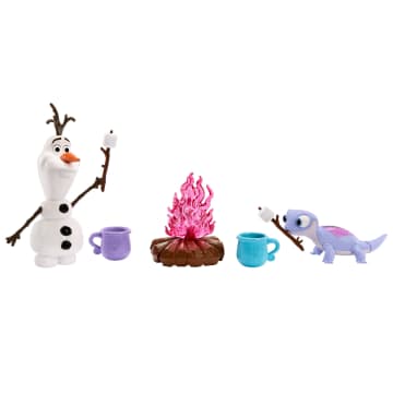 Disney Frozen Forest Adventures Gift Set With 2 Dolls, 2 Friend Figures And 12 Camping Accessories