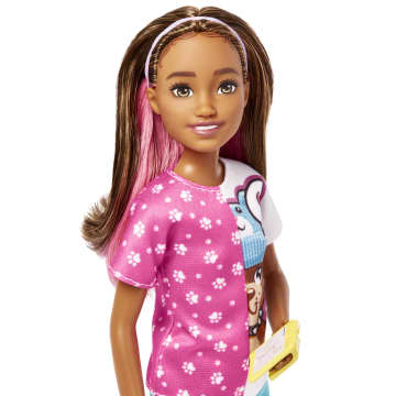  Barbie Skipper Doll & Playset with Accessories, Babysitting Set  Themed to Mealtime, Color-Change Toy Play : Toys & Games