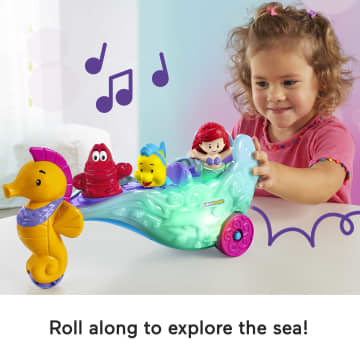 Disney Princess Ariel's Light-Up Sea Carriage Little People Musical Vehicle For Toddlers - Imagem 4 de 6