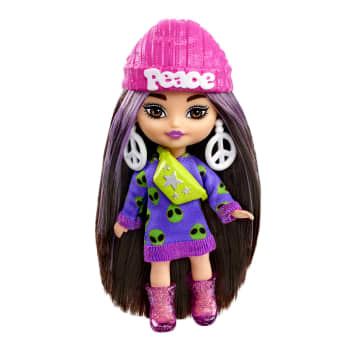 Barbie Extra Mini Minis Boneca Moletom Alienígena - Imagem 1 de 5