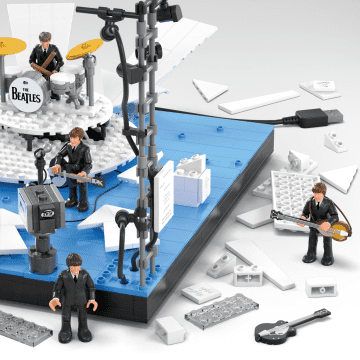 MEGA The Beatles Building Toy Kit With Lights (671 Pieces) For Collectors