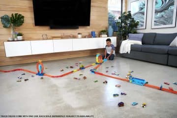 Hot Wheels Track Builder Unlimited Split Loop Pack, With 1 Car, Gift For Kids 6 To 12 Years Old