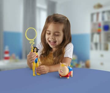 Fisher-Price DC League of Super Pets Juguete para Bebés PB & Mujer Maravilla - Imagen 2 de 6