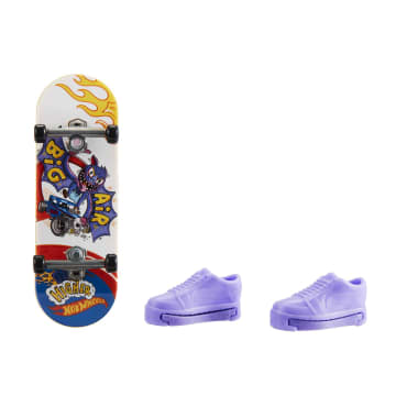 Hot Wheels Skate Veículo de Brinquedo Skateboard BIG AIR BAT™ com Tênis - Image 3 of 6