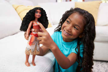 Disney Princess Toys, Singing Moana Doll