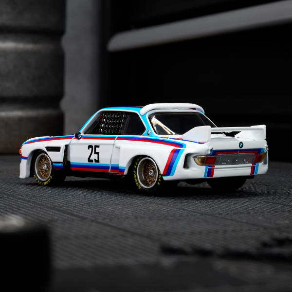 Hot Wheels Elite 64 1975 BMW 3.0 CSL