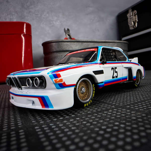 Hot Wheels Elite 64 1975 BMW 3.0 CSL
