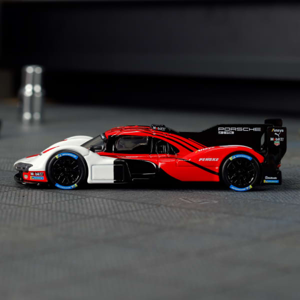 Hot Wheels Elite 64 Porsche 963