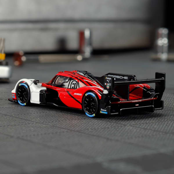 Hot Wheels Elite 64 Porsche 963