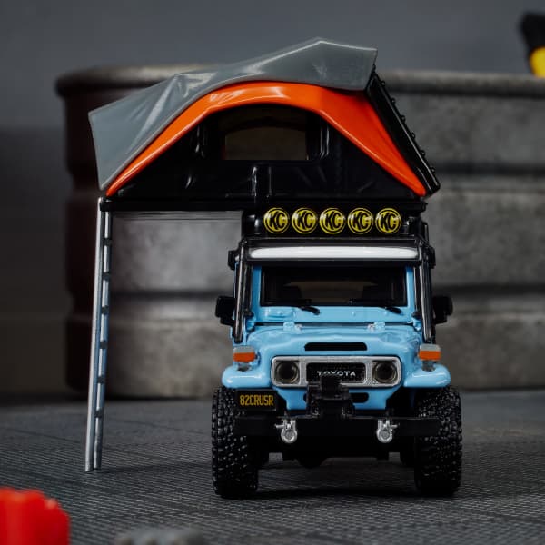 Hot Wheels Elite 64 Mod Shop 1982 Custom Toyota Land Cruiser FJ45 Troopy
