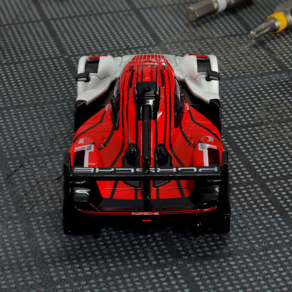 Hot Wheels Elite 64 Porsche 963