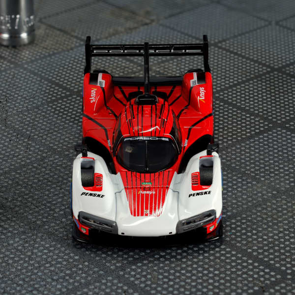 Hot Wheels Elite 64 Porsche 963