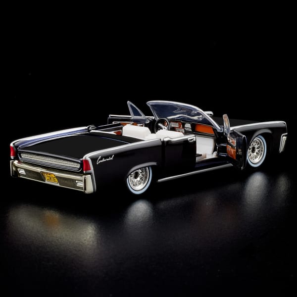 Hot Wheels RLC Exclusive ’61 Lincoln Continental