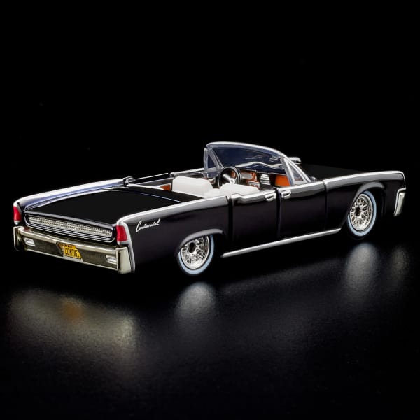 RLC Exclusive '61 Lincoln Continental | Mattel Creations