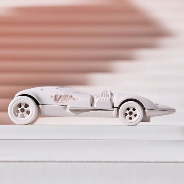 Hot Wheels x Daniel Arsham Ensemble complet voiture et valise Hot Wheels x Daniel Arsham Ensemble complet voiture et valise