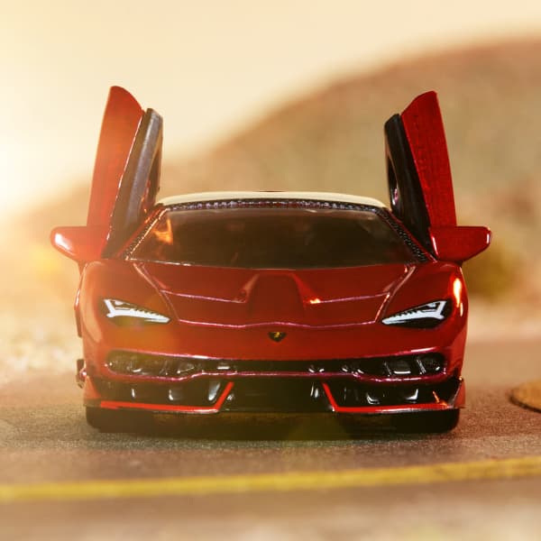 Matchbox Moving Parts - Lamborghini Centenario nyitható kisautó 1/64 Matchbox Moving Parts - Lamborghini Centenario nyitható kisautó 1/64