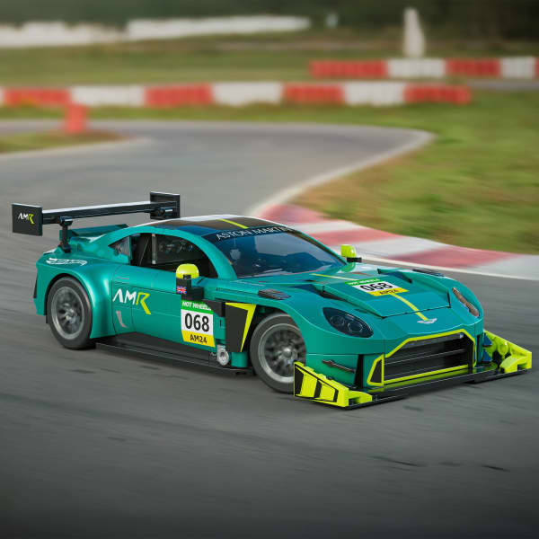 Hot Wheels ’24 Aston Martin Vantage GT3 Bauset
