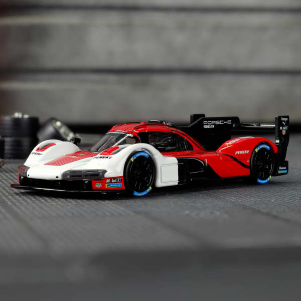 Hot Wheels Elite 64 Porsche 963