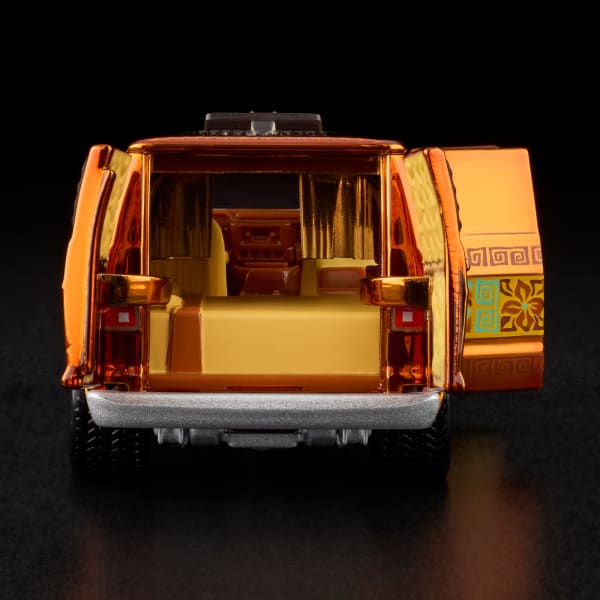 RLC Exclusive ‘70s Dodge Tradesman Van