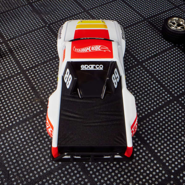 Hot Wheels Elite 64 1989 Toyota HiLux Stadium Truck