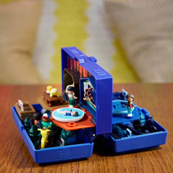 Polly Pocket Collector Stranger Things Compact