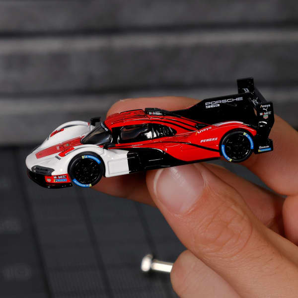 Hot Wheels Elite 64 Porsche 963