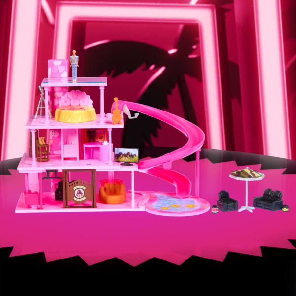 Mini BarbieLand Mojo Dojo Casa House